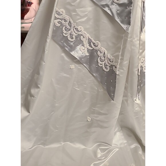 2  Piece Corset Wedding Dress  Size 6 Store Display $1145.00 Tag New Wit… - Picture 6 of 16